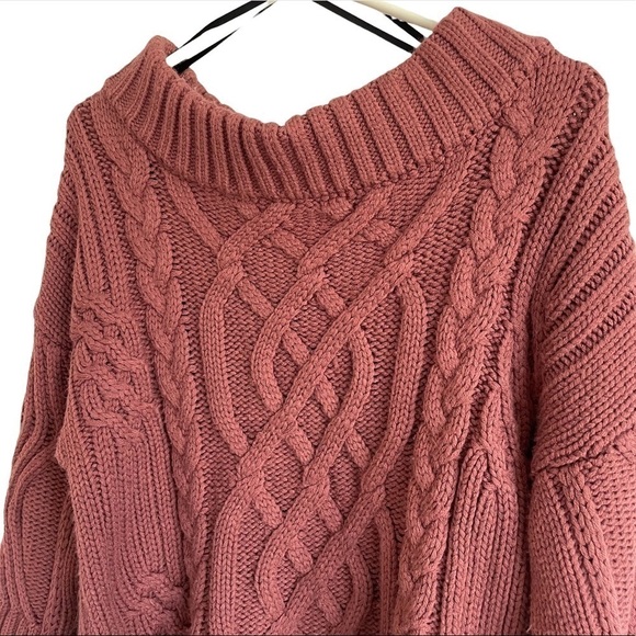 J.O.A. LOS ANGELES OFF THE SHOULDER CABLE SWEATER IN MAUVE - Picture 5 of 9